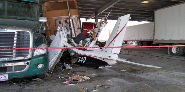 AERONAVE SE ESTRELLA Y DEJA POSIBLES MUERTOS EN NUEVO LEÓN