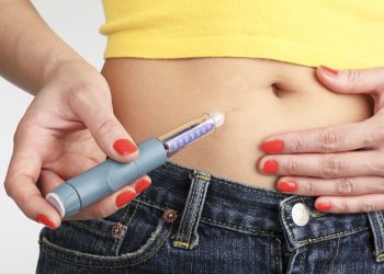 A 100 AÑOS DE SU DESCUBRIMIENTO, REFUERZAN LA EDUCACIÓN EN EL USO DE LA INSULINA