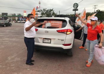 EL CANDIDATO A LA PRESIDENCIA MUNICIPAL POR MOVIMIENTO CIUDADANO, EDUARDO OVANDO REALIZA CAMINATA POR POLÍGONO SUR.