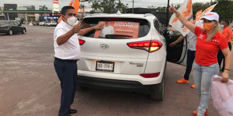 EL CANDIDATO A LA PRESIDENCIA MUNICIPAL POR MOVIMIENTO CIUDADANO, EDUARDO OVANDO REALIZA CAMINATA POR POLÍGONO SUR.