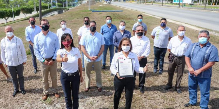 MARA LEZAMA FIRMA COMPROMISO PARA REPAVIMENTAR Y MODERNIZAR EL BOULEVARD LUIS DONALDO COLOSIO.