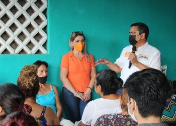 EL CANDIDATO EDUARDO OVANDO SE REUNIÓ CON PERSONAS DE LA TERCERA EDAD PARA PODER DISCUTIR PROPUESTAS DE TRABAJO EN BENEFICIO DE ELLOS.