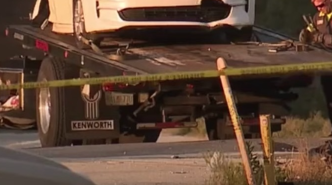 TREN PARTE A UN AUTOMÓVIL EN DOS EN EU; MUEREN UNA MUJER Y SU BEBÉ