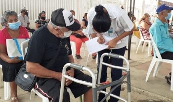 COMPLETAN ESQUEMA DE VACUNACIÓN CONTRA COVID 2 MIL ADULTOS DE JALAPA