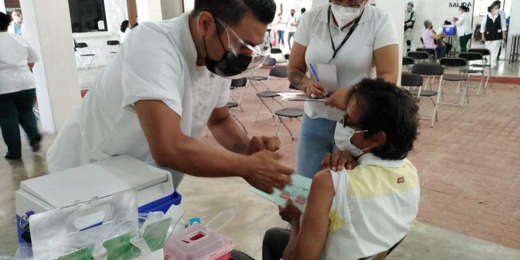 CIERRAN JORNADA CON MÁS DE 10 MIL VACUNADOS EN CANCÚN