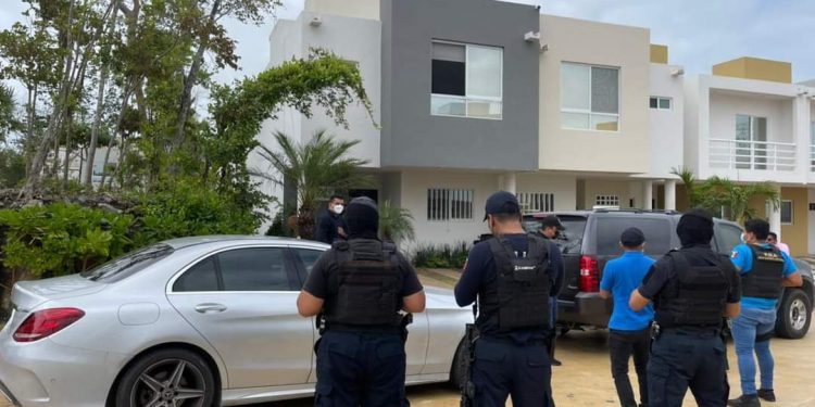 FISCALÍA GENERAL DEL ESTADO REALIZA CATEO EN DOMICILIO DE TIRSO ESQUIVEL