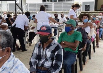 POBLACIÓN INDÍGENA CHOL DE SIERRA DE TACOTALPA YA RECIBIERON VACUNA CONTRA EL CORONAVIRUS