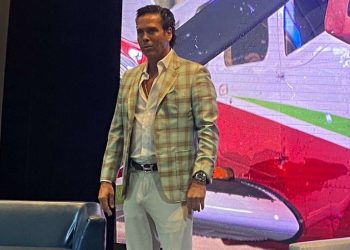 TENGO MEJOR BRONCEADO QUE LUIS MIGUEL Y SERÉ GOBERNADOR DE QUINTANA ROO: ROBERTO PALAZUELOS