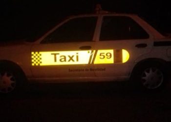 BALEAN A TAXISTA EN HUIMANGUILLO Y LE ROBAN EL VEHÍCULO