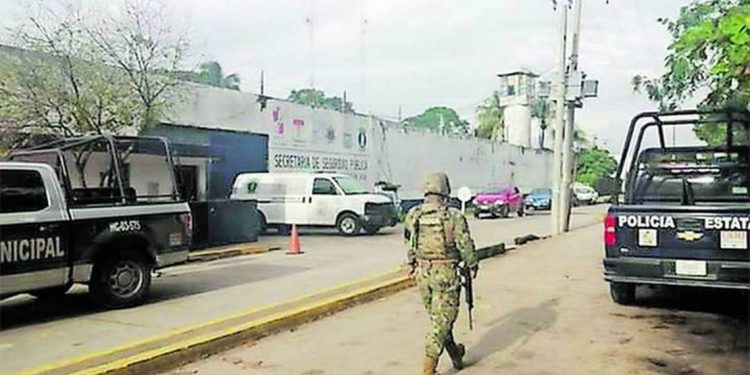 REO DEL PENAL ‘LAS PALMAS’ EN CÁRDENAS SE DA A LA FUGA