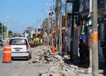 COMERCIANTES INCONFORMES DE GAVIOTAS AMENAZAN CON BLOQUEAR LOS TRABAJOS DE REHABILITACIÓN DEL MALECÓN