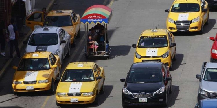 PARA EVITAR CONTAGIOS DE COVID, TAXIS DE VILLAHERMOSA BRINDARÁN SERVICIO SIN AIRE ACONDICIONADO
