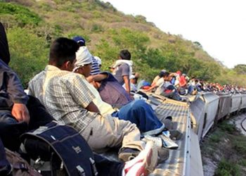 VINCULAN A UN HOMBRE QUE TRANSPORTABA A 5 MIGRANTES EN TABASCO