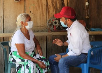 ERIC GARRIDO VISITA PLAYA LARGA LLEVANDO UN MENSAJE DE PAZ Y ESPERANZA