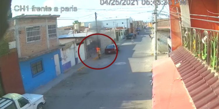SUJETO PRENDE FUEGO A UNA INDIGENTE EN CELAYA