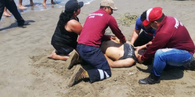 FALLECE INSTRUCTOR DE LA POLICIA EN PLAYA DE CENTLA