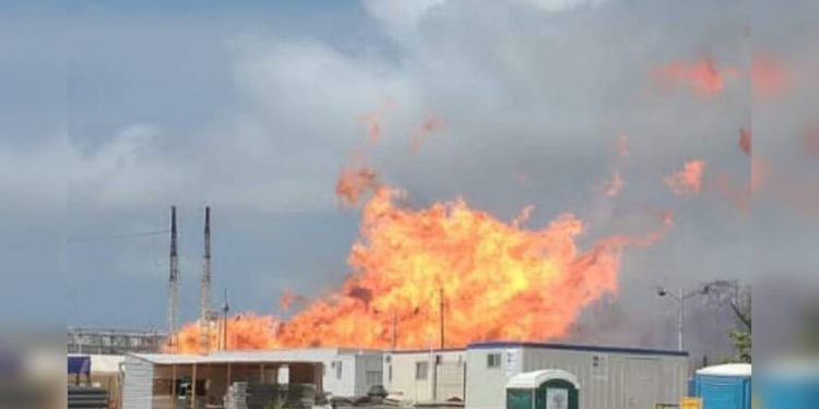 REPORTAN INCENDIO EN EL COMPLEJO PETROQUÍMICO PAJARITOS, EN VERACRUZ