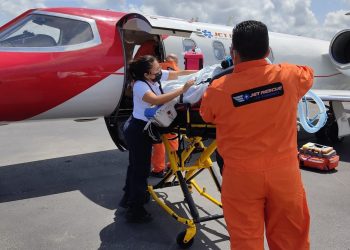 REALIZA IMSS TRASLADO AÉREO CON CUIDADOS INTENSIVOS PARA PACIENTE PEDIÁTRICA DE CANCÚN