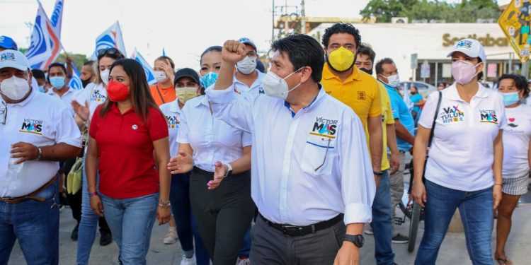 VA POR TULUM, VA POR NUESTROS COMERCIANTES: VÍCTOR MAS
