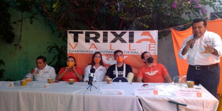 FIRMA COPARMEX ANTE NOTARIOS COMPROMISOS DE 8 DE 12 CANDIDATOS