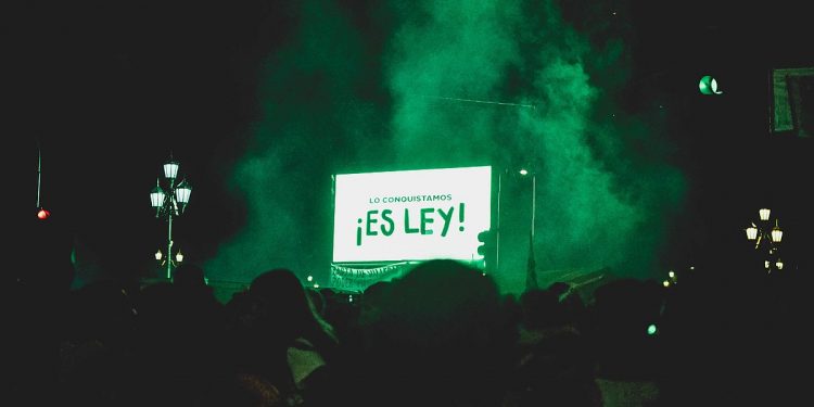 CDMX LEGALIZA EL ABORTO HASTA LOS CINCO MESES DE GESTACIÓN