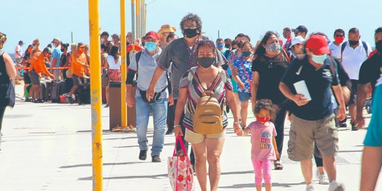 IMPARABLE PANDEMIA DE COVID-19 EN QUINTANA ROO