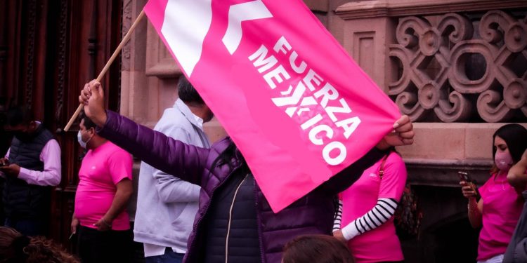 DEJAN «BAILANDO» SIN PAGO A ACTIVISTAS DEL PARTIDO ROSA EN CANCÚN
