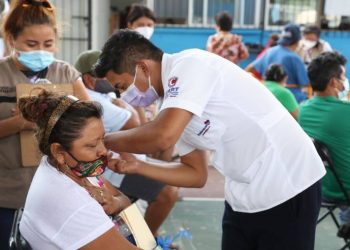 MAÑANA MARTES ARRANCA VACUNACIÓN DE 50 A 59 AÑOS EN MÉRIDA