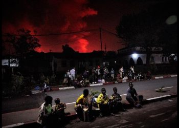 AL MENOS 400 MIL PERSONAS HUYEN EN EL CONGO POR ERUPCIÓN DE VOLCÁN