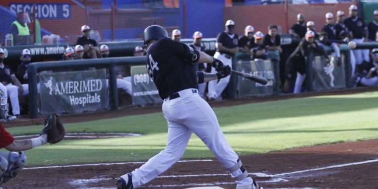 TIGRES VUELVE A GANAR EN DOMINGO BEISBOLERO