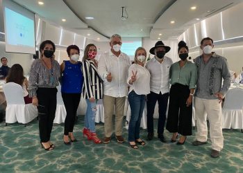 TENGO LAS MANOS LIMPIAS Y LOS MIRO DE FRENTE: CARMEN JOAQUÍN