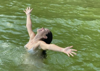 CAMILA SODI LUCE HERMOSO BIKINI EN BACALAR