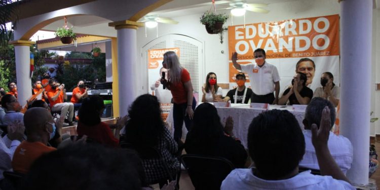 EDUARDO OVANDO, SE REUNIÓ CON SIMPATIZANTES, CANDIDATOS A REGIDORES Y CANDIDATOS A DIPUTADOS TRIXIA VALLE Y PEPE JUAN CHILÓN.