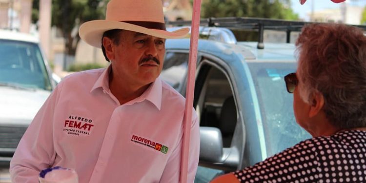 TRABAJAR DE LA MANO DE LA SOCIEDAD, SE COMPROMETE FEMAT EN NIEVES