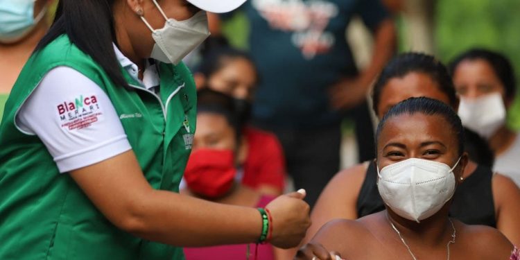 EXPONE BLANCA MERARI PROPUESTAS PARA DELIRIOS Y CENTRAL VALLARTA