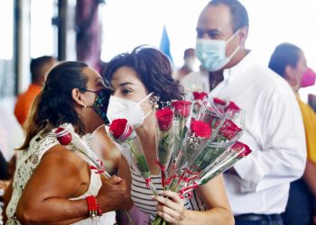 JUANITA ALONSO RECONOCE LA LABOR DE LAS MUJERES Y MADRES