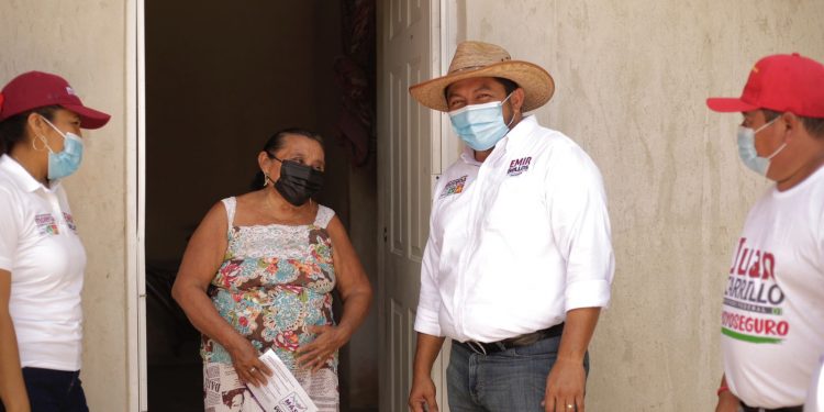 REAFIRMA COMPROMISO EMIR BELLOS CON MUJERES DE LÁZARO CÁRDENAS.