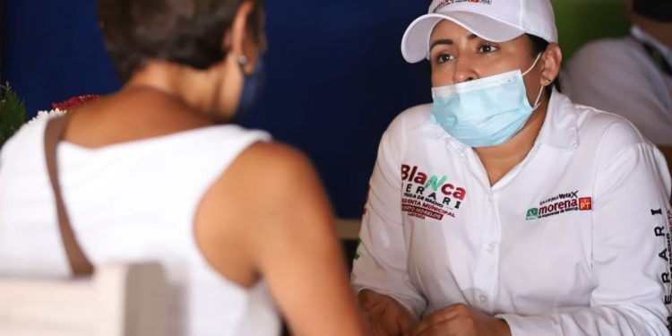 MARCA TERRITORIO BLANCA MERARI CON LA COLOCACIÓN DE PROPAGANDA EN VEHÍCULOS