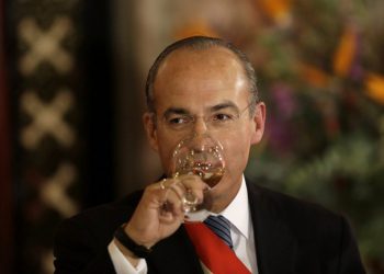 FELIPE CALDERÓN ROMPE EL SILENCIO SOBRE SU SUPUESTO ALCOHOLISMO