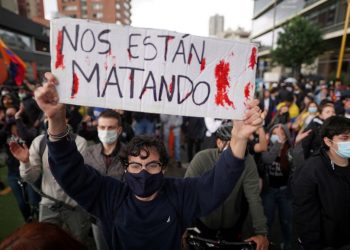 ¿QUÉ ESTÁ PASANDO EN COLOMBIA?
