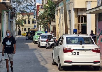 DISPUTA EN LA HABANA POR UN ARTISTA EN HUELGA DE HAMBRE DEJA VARIOS DETENIDOS