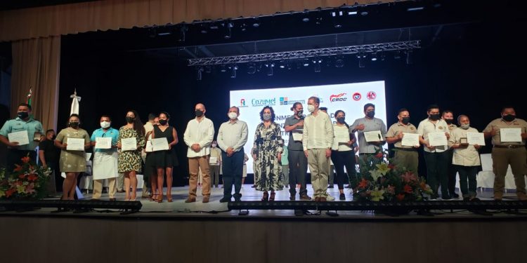 CELEBRAN EN QUINTANA ROO “DÍA DEL TRABAJO” CON ENTREGA DE RECONOCIMIENTOS