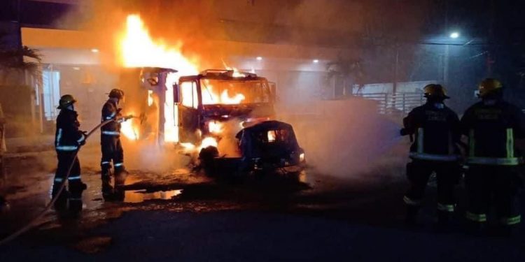 CAOS EN TRANSPORTE DE CANCÚN