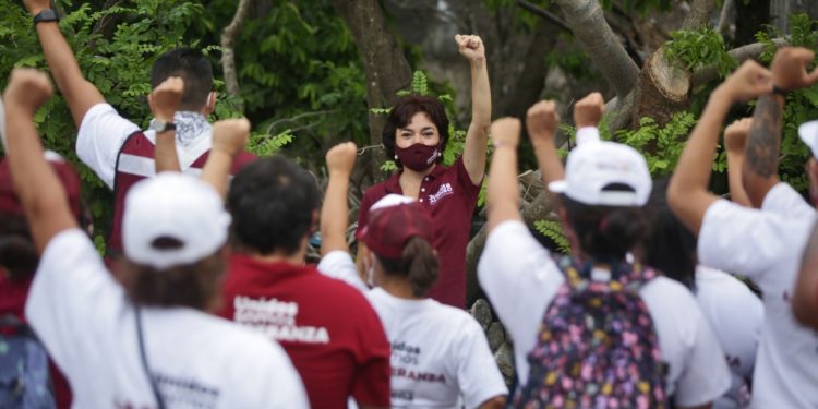 VECINOS DE LA JUAN BAUTISTA OFRECEN RESPALDO A JUANITA ALONSO