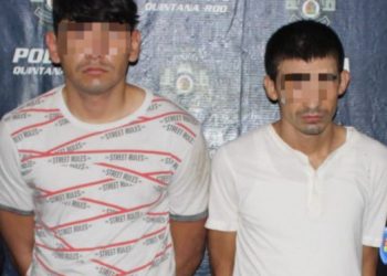 POLICÍA DE TULUM ASEGURA A DOS SUJETOS CON ARMAS DE FUEGO Y DIVERSOS NARCÓTICOS