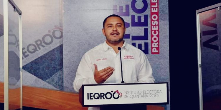 AFIRMA JANIX QUE GANÓ EL DEBATE