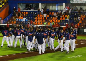 ALEXIS WILSON DEJA EN EL TERRENO A LOS PIRATAS CON CUADRANGULAR