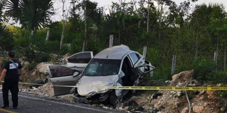 CANDIDATO DE BACALAR SUFRE ACCIDENTE Y ESTÁ GRAVE; SU ESPOSA PIERDE LA VIDA.