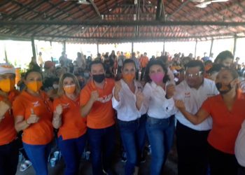 IVONNE ORTEGA APOYA A TRIXIA VALLE