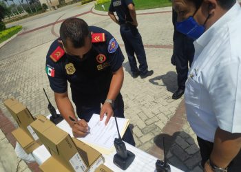 BAHIA PRINCIPE RIVIERA MAYA RESORT, REALIZÓ UNA DONACIÓN DE RADIOS DE COMUNICACIÓN AL HEROICO CUERPO DE BOMBEROS DEL MUNICIPIO DE TULUM
